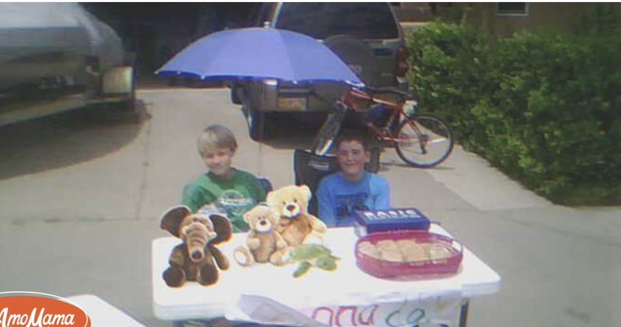 Twin Brothers Sell Lemonade And Their Toys To Pay Rent After Learning Mom Is Sick And Can’t Work