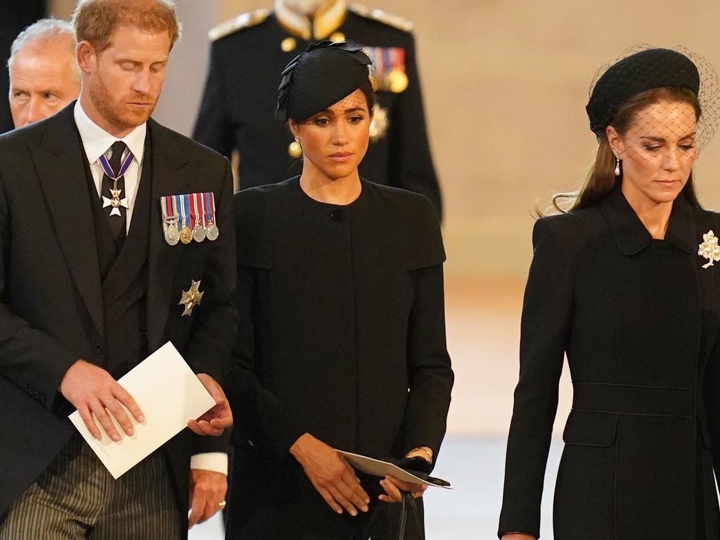 Meghan Markle ‘contacts’ Kate Middleton ‘secretly’, but Princess ‘likely to reject’ because….